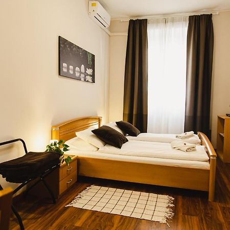 Old Town Apartman Budapest Extérieur photo